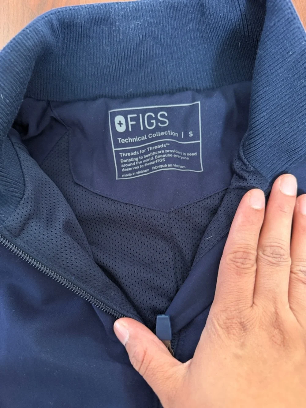 Figs Navy Lightweight Full-Zip Shirt Jacket - Picture 2 of 3